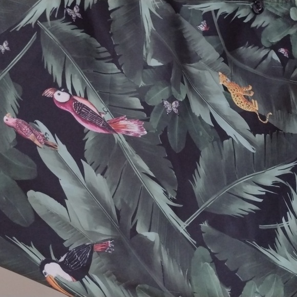 Plush Satin Jungle Print Button Down Pajama Shirt Size M Tropical Animal Print - Picture 8 of 13